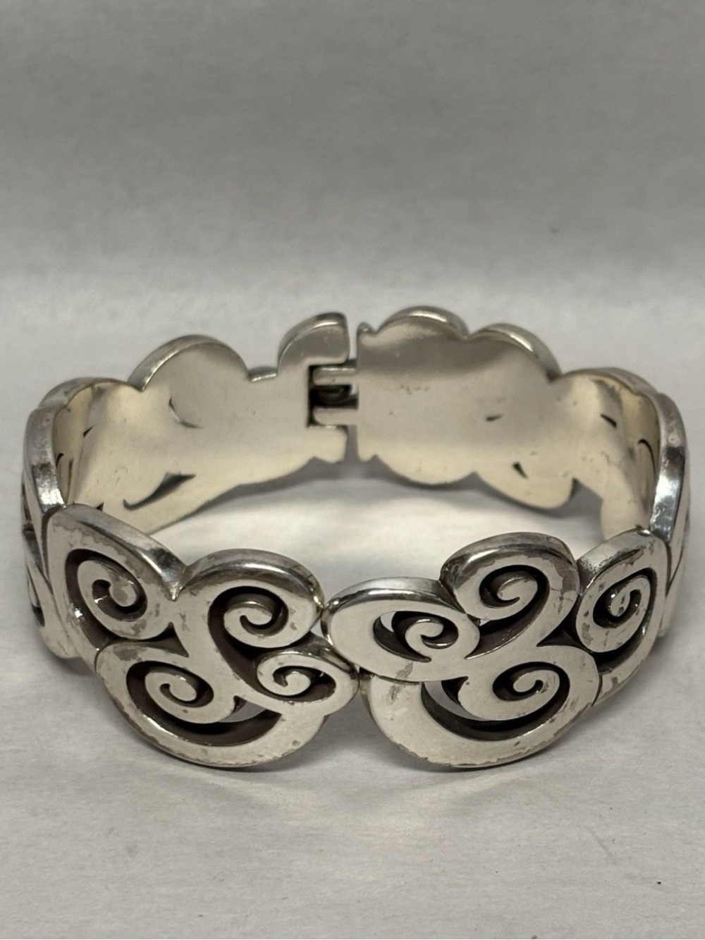 Brighton Mingle Mix Scroll Hinged Silvertone Bracelet 8in #5886
